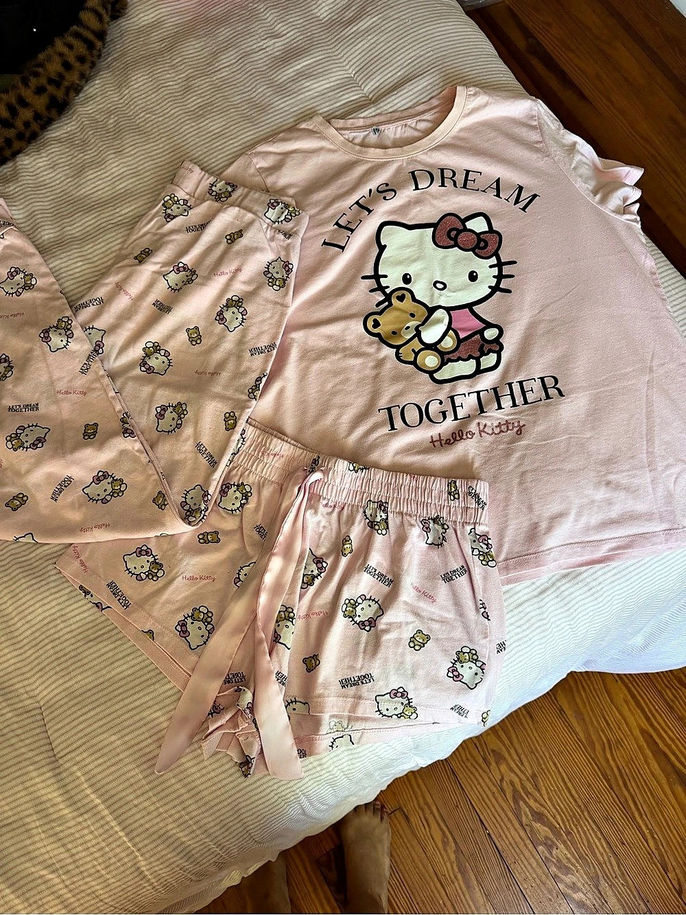 Hello Kitty Pink 3 Piece Pajama Set Sleepwear T Shirt Shorts Pants Sanrio